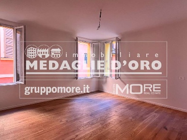 Foto Appartamento in Ad.ze piazza Roma, Modena Centro Storico di 105 m²