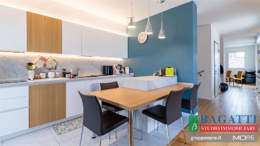Foto Attico a Modena di 267 m² con 8 locali in vendita