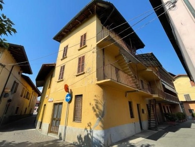 Foto Casa indipendente in VIA DANTE ALIGHIERI, Spirano di 150 m² in vendita
