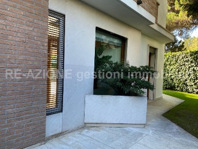 Foto Case indipendenti in Via Emanuele Zuccato, Vicenza di 260 m²