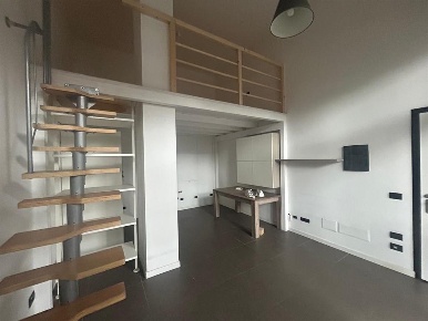 Foto Appartamento in Via Cosenz, Milano Bovisa di 79 m² con 2 locali
