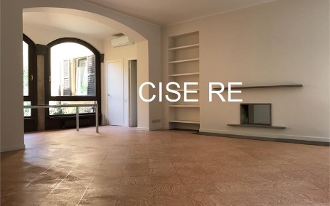 Foto Appartamento in VIA SARONNO, Milano Sempione di 110 m² con 3 locali