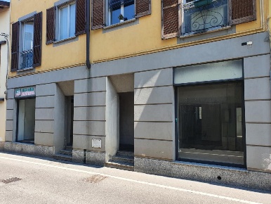 Foto Ufficio in via Montebello, Mariano Comense Centro di 60 m² in vendita