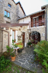 Foto Casa indipendente in Piazza Garibaldi snc, Alta Valle Intelvi