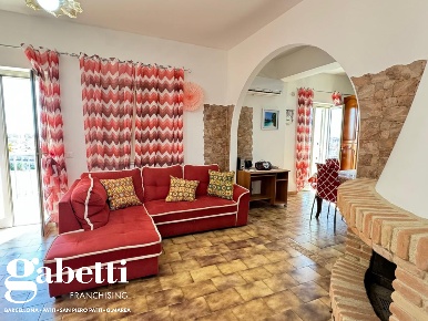Foto Appartamento in Via Trieste 120, Brolo di 80 m² con 3 locali