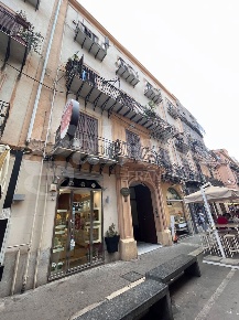 Foto Appartamento in Via Maqueda 417, Palermo Castellammare di 200 m²