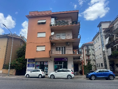 Foto Appartamento in Viale Bonomi 47, Cassino Centro di 115 m² con 4 locali