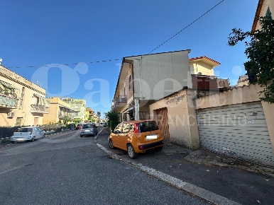 Foto Appartamento in Via dei Gelsi 4, Aprilia Centro di 99 m² con 3 locali