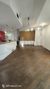 Foto Negozio in Via Eugenio Bona 12, Biella Centro Storico di 150 m²