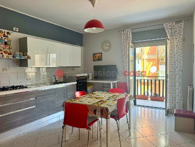 Foto Appartamento in Via Santa Rosa da Lima 14, Catania di 120 m²