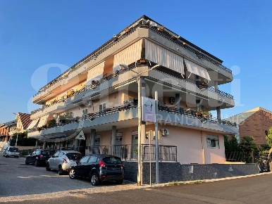 Foto Appartamento in Enrico Fermi, Vitulazio di 130 m² con 5 locali