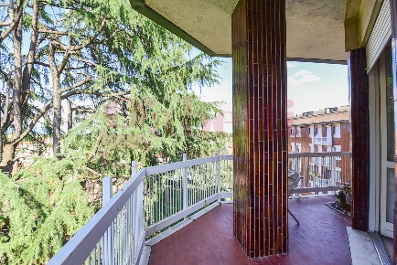 Foto Appartamento in Via Milano 22, Cantù Semicentro di 145 m² con 4 locali