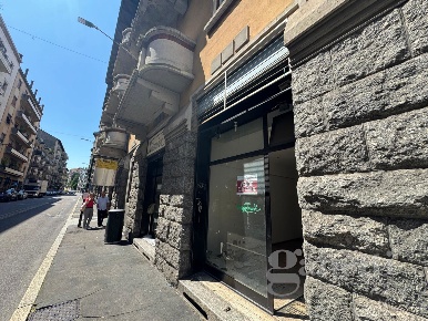 Foto Negozio in Via piave 4, Varese Centro di 43 m² con 1 locali in vendita