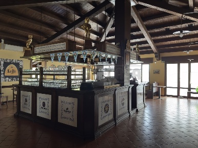 Foto Locale commerciale a Castelgomberto di 900 m² con 10 locali in vendita