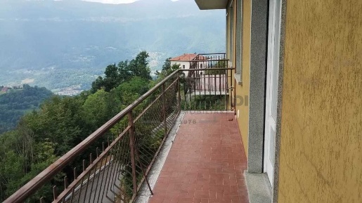 Foto Appartamento in Via Marche 2, Corna Imagna Centro di 120 m² in vendita