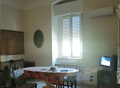 Foto Appartamento in Via Cesare Battisti 247, Taranto di 78 m² con 5 locali
