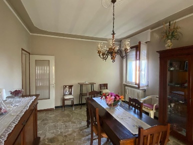 Foto Appartamento a Ziano Piacentino Vicobarone di 137 m² con 3 locali