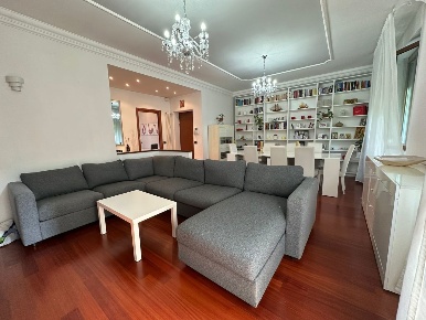 Foto Appartamento in Via F. Sacchetti 61, Sesto San Giovanni di 102 m²