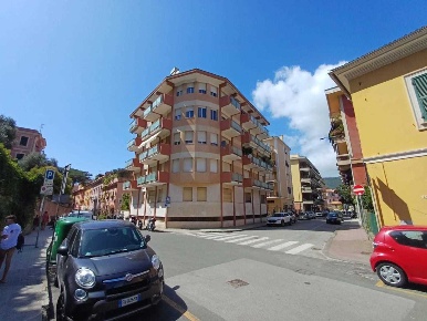 Foto Appartamento in Via della Chiusa 35, Sestri Levante Centro di 190 m²