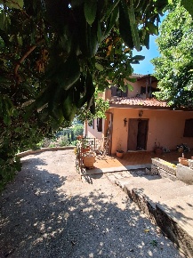 Foto Villa bifamiliare in Piazza Rigel 3, Rignano Flaminio Montelarco