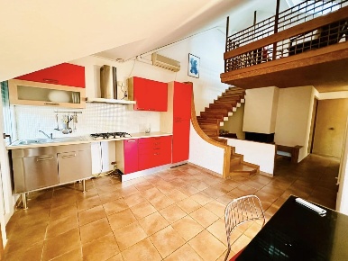 Foto Appartamento a Ameglia Bocca Di Magra di 120 m² con 5 locali