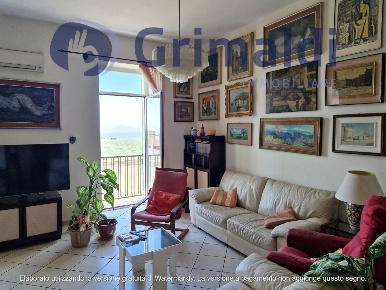 Foto Appartamento in Via Belvedere 190, Napoli Vomero di 92 m² con 3 locali