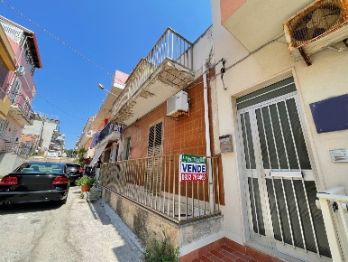 Foto Appartamento in via mascagni, Pozzallo di 140 m² con 5 locali