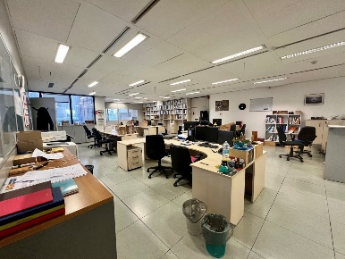 Foto Ufficio in Via de Marini  1, Genova Albaro di 230 m² con 6 locali