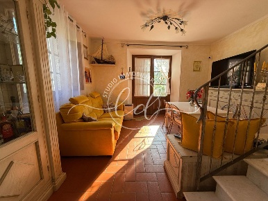 Foto Appartamento a Seravezza di 90 m² con 4 locali in vendita