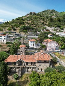 Foto Villa unifamiliare in Corso Nizza 37, Ventimiglia Latte, Ville