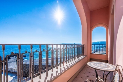 Foto Villa unifamiliare in Corso Vittorio Poggi, Albisola Superiore Centro