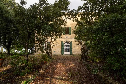 Foto Villa unifamiliare a Terricciola di 400 m² con 13 locali in vendita