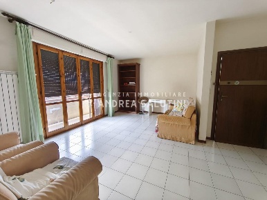 Foto Appartamento a Ponsacco Centro di 115 m² con 6 locali in vendita
