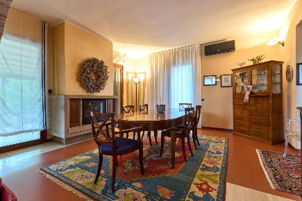 Foto Villa unifamiliare a San Miniato Centro Storico di 350 m² in vendita