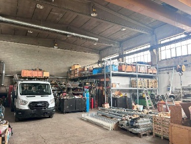 Foto Capannone industriale a Nichelino Mercato - Santa Maria di 423 m²