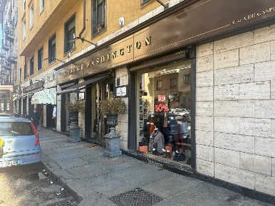 Foto Locale commerciale in corso Alcide De Gasperi 3, Torino Crocetta