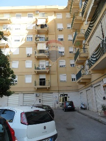 Foto Appartamento in Via Malta, Caltanissetta Centro di 113 m² con 4 locali