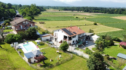 Foto Casa indipendente in Via San Grato, Rivarossa di 192 m² con 5 locali