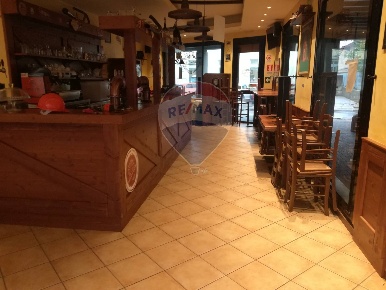 Foto Locale commerciale in via Trivulzio, Briosco Capriano di 210 m²