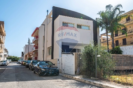 Foto Villa singola in Via Degli Abeti, Comiso Centro di 400 m² in vendita
