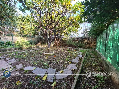 Foto Appartamento in Via Cesare Zavattini, Albenga Centro di 83 m²