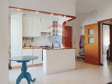 Foto Appartamento a Bari Poggiofranco di 70 m² con 3 locali in vendita