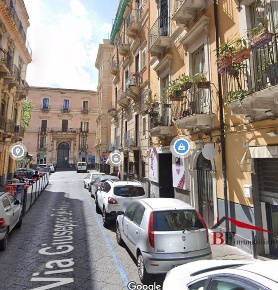 Foto Magazzino in via De Felice, Catania XX Settembre - Tribunale di 30 m²