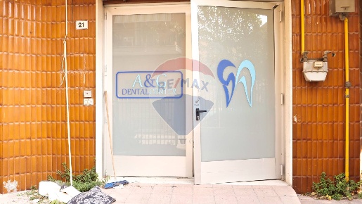 Foto Locale commerciale in via Giovanni Gentile, Maddaloni San Clemente
