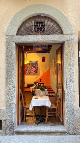 Foto Attività commerciale in Via Santa Chiara, Torino Quadrilatero Romano