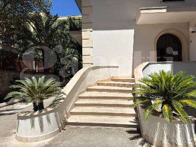 Foto Appartamento in Viale Gallipoli 24, Lecce Stazione di 160 m²
