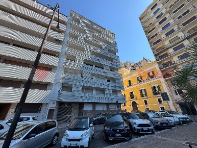 Foto Appartamento in Piazza CARBONELLI 6, Taranto Borgo di 130 m²