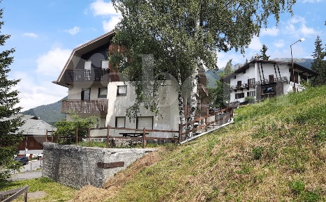 Foto Appartamento in Via Clotes 34, Sauze d'Oulx di 82 m² con 3 locali