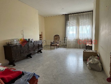 Foto Appartamento in Piazzale Dante 28, Taranto Tre Carrare di 150 m²