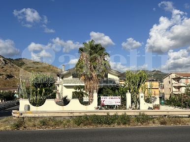 Foto Casa indipendente in Contrada MARINELLA SNC, Amantea Corica di 400 m²
